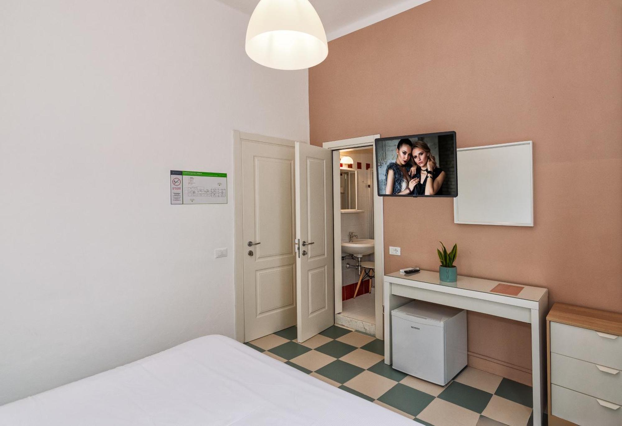 Hotel Happy Марина-ди-Пьетрасанта Экстерьер фото